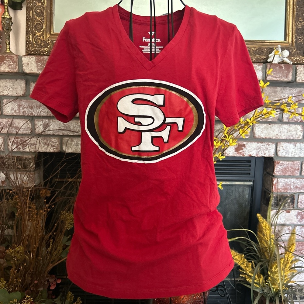 Fanatics San Francisco 49ers Red Cotton V-Neck Short Sleeve T-Shirt Size S/P/CH